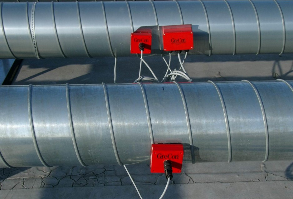 Đầu gò tia lửa GreCon FM1/8 được lắp đặt trên hệ thống ống gió dẫn bụi công nghiệp