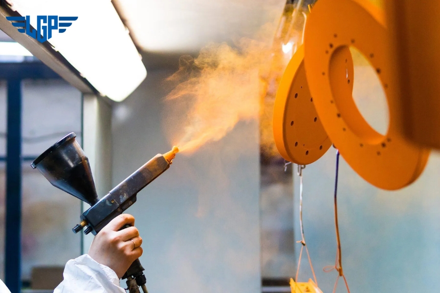 Bụi sơn là hạt mịn hoặc giọt sơn phát sinh trong quá trình phun sơn công nghiệp