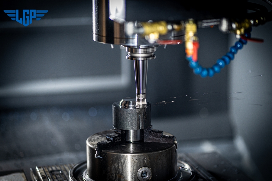 Bụi lò thép có tính ăn mòn cao, dễ gây hư hại cho máy móc, thiết bị