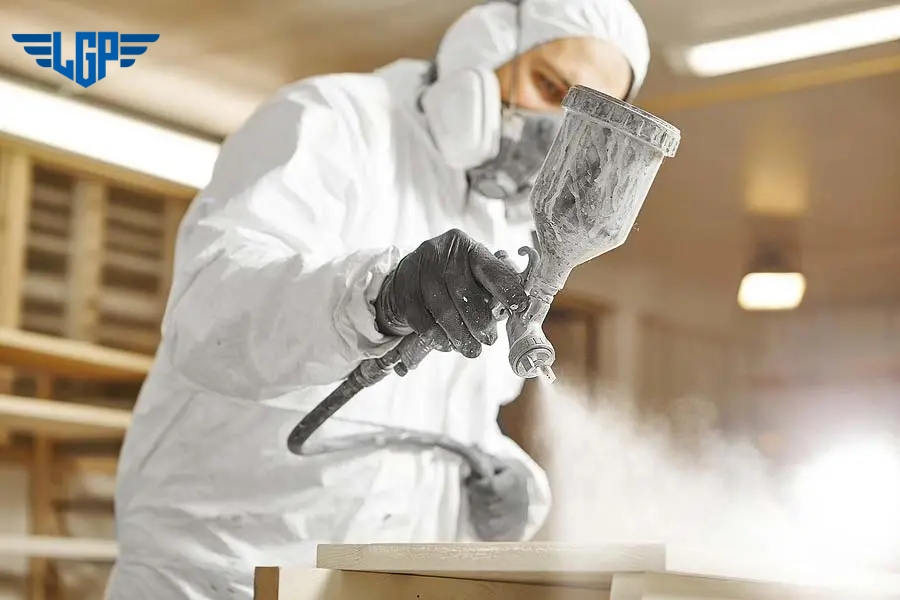 Bụi sơn bám dính tích tụ gây hư hỏng thiết bị sản xuất