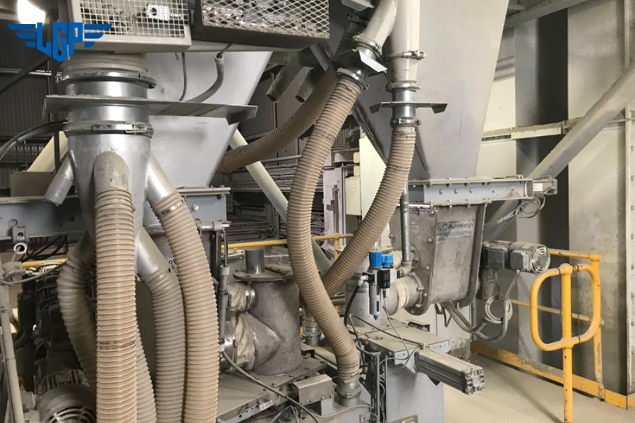 Hệ thống hút bụi nhà máy gỗ được cấu tạo từ nhiều bộ phận liên kết chặt chẽ với nhau Hệ thống hút bụi nhà máy gỗ được cấu tạo từ nhiều bộ phận liên kết chặt chẽ với nhau