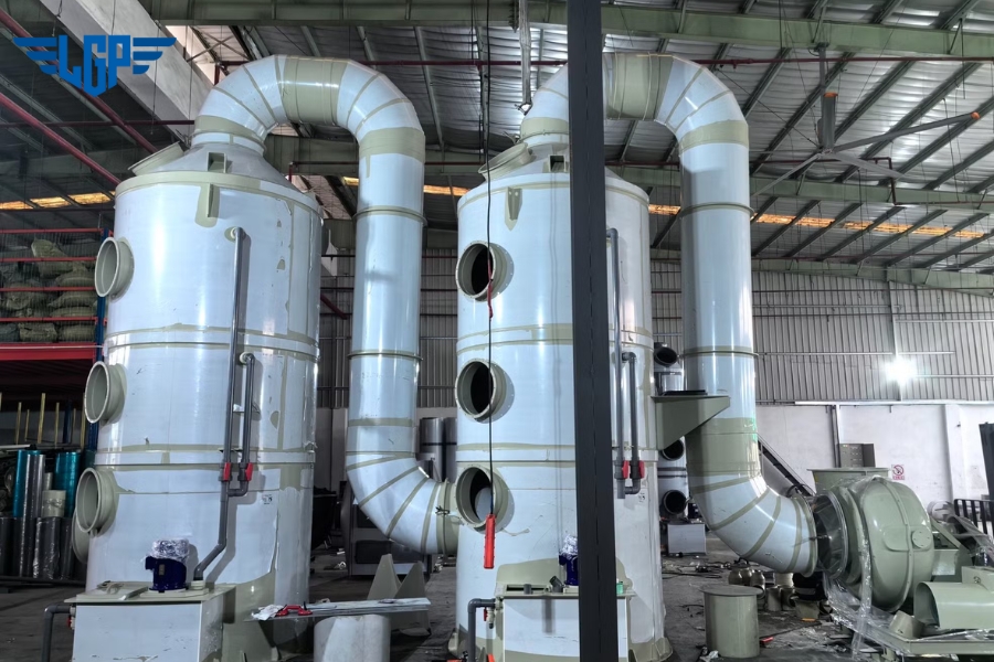 Lọc bụi bằng phương pháp ướt có nhược điểm là dễ gây ăn mòn thiết bị, phát sinh bùn thải cần xử lý