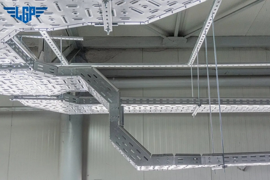 Máng cáp giúp tối ưu chi phí vận hành lâu dài